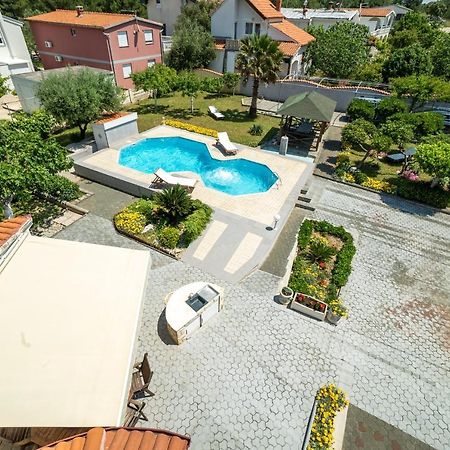 Villa Lulic Vir Eksteriør billede