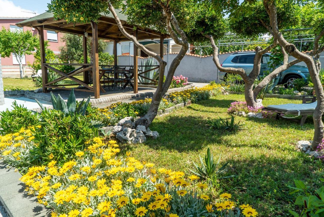 Villa Lulic Vir Eksteriør billede